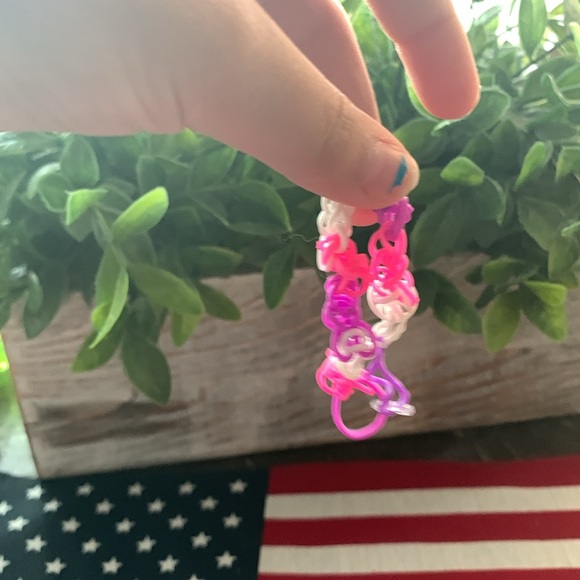 Homemade rubber band bracelet -Natalie - Picture 4 of 5